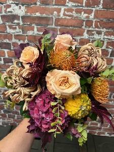 Bouquet rond automnal orange et rose retouche